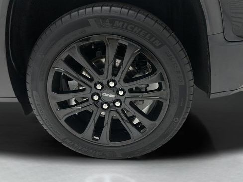 Used 2023 GMC Acadia SLT w/ Elevation Edition AWD/4WD image 8