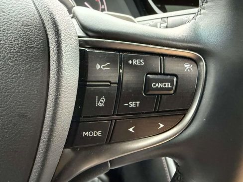 Used 2025 Lexus ES 300h w/ Premium Package image 21