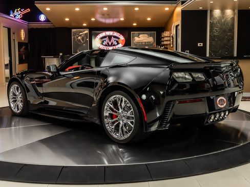Used 2017 Chevrolet Corvette Z06 image 16