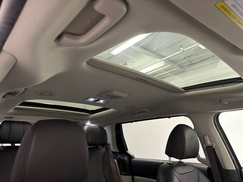 Used 2024 Kia Carnival SX Prestige FWD image 13