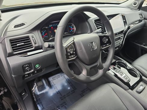 Certified 2022 Honda Pilot Touring image 17