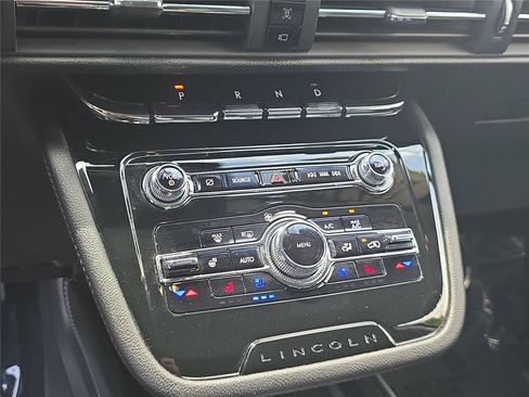 Certified 2022 Lincoln Corsair FWD w/ Premium Package image 22