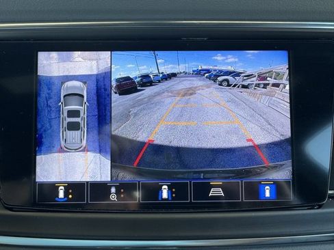 Used 2022 Buick Enclave Premium image 9