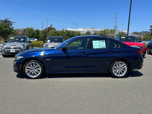 Used 2023 BMW 330e xDrive w/ Premium Package AWD/4WD image 2