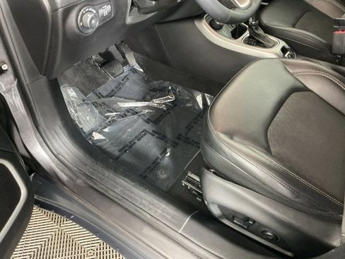 Used 2018 Jeep Compass Latitude w/ Popular Equipment Group image 15