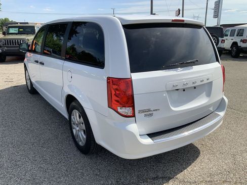 Used 2019 Dodge Grand Caravan SE w/ UConnect Hands-Free Group FWD image 7