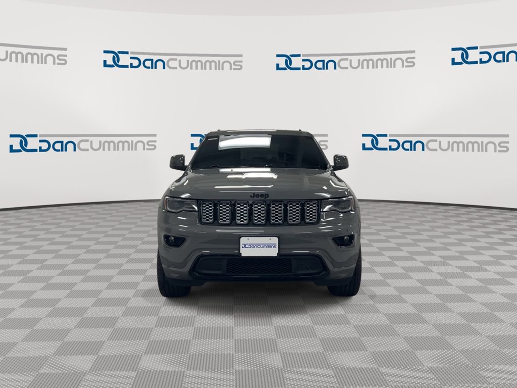 Used 2020 Jeep Grand Cherokee Altitude AWD/4WD image 3