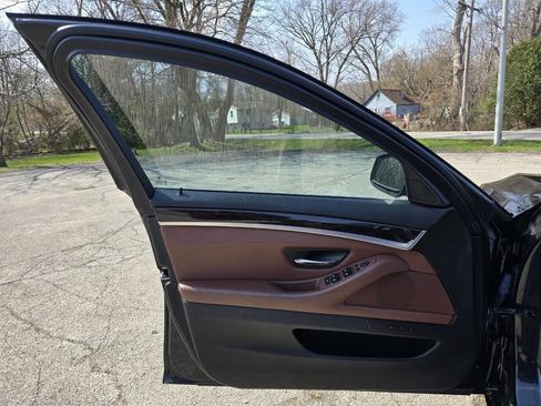 Used 2011 BMW 535i xDrive Sedan image 12