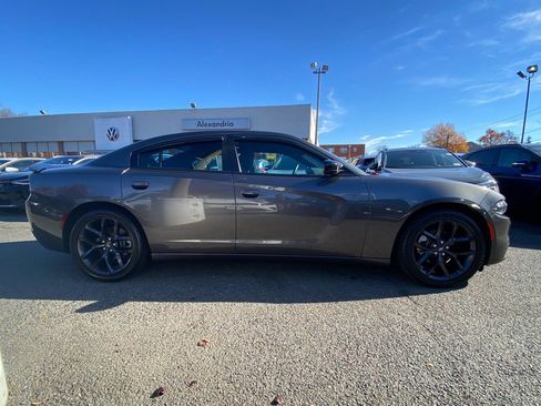 Used 2023 Dodge Charger SXT w/ Blacktop Package image 2