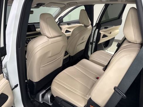 Used 2023 INFINITI QX60 Luxe w/ Cargo Package AWD/4WD image 28