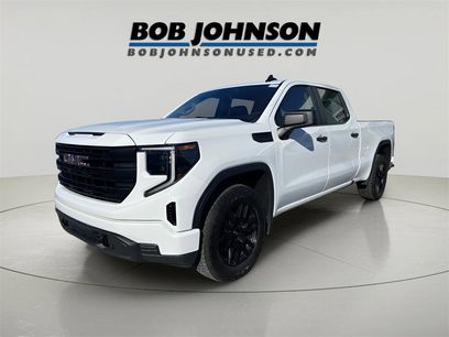 Used 2023 GMC Sierra 1500 Pro w/ Graphite Edition