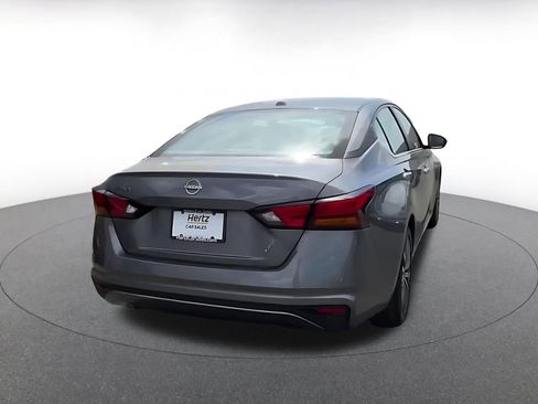 Used 2025 Nissan Altima 2.5 SV image 13