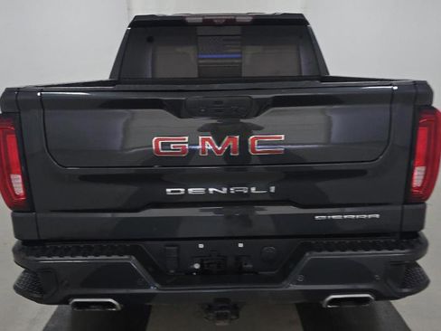 Used 2021 GMC Sierra 1500 Denali w/ Denali Ultimate Package AWD/4WD image 5