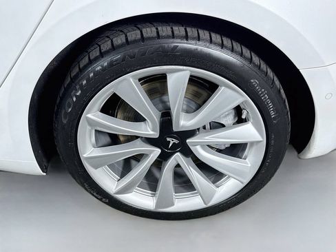 Used 2020 Tesla Model 3 Standard Range RWD image 31