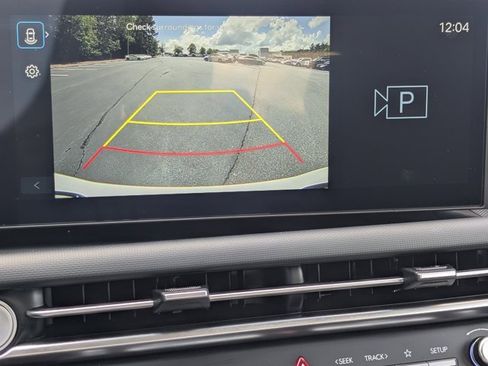 Used 2025 Hyundai Tucson SE image 25