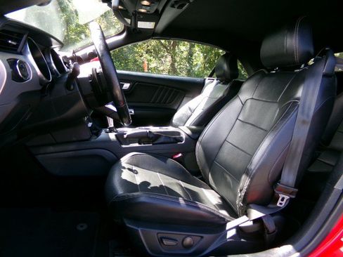 Used 2020 Ford Mustang Premium RWD image 14