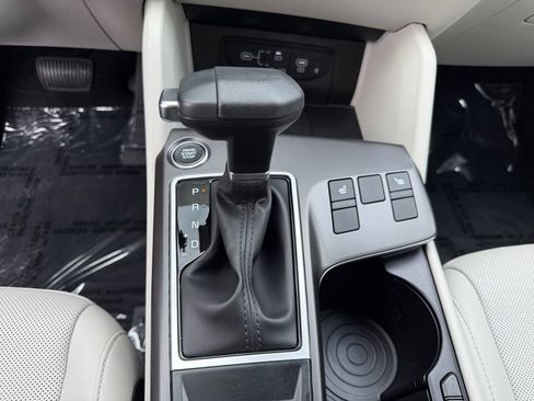Used 2026 Kia Sportage EX FWD image 18