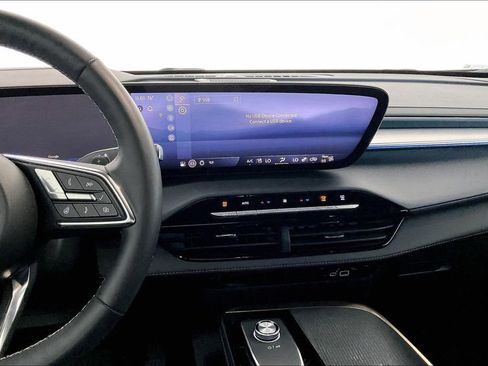 Used 2025 Buick Enclave Avenir w/ Trailering Package, 5000 lbs. image 9