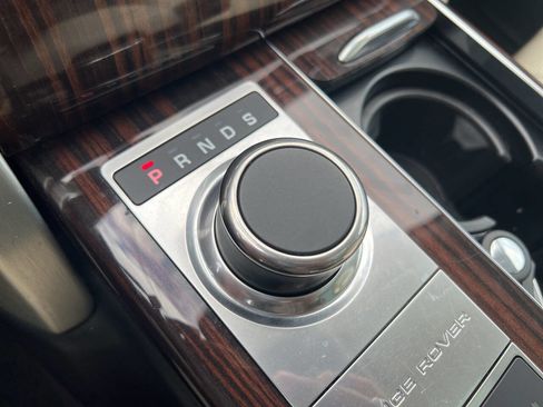 Used 2016 Land Rover Range Rover HSE image 38