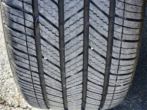 Used 2024 Volkswagen Taos SE image 14