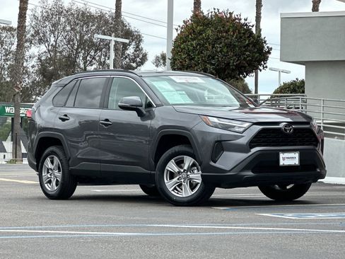 Used 2025 Toyota RAV4 XLE FWD image 8
