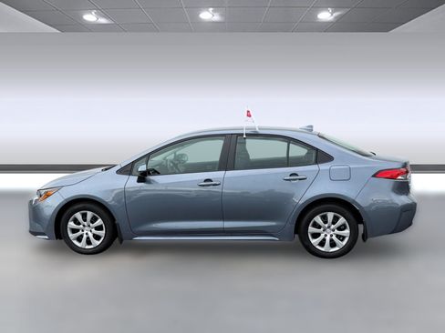 Certified 2025 Toyota Corolla LE FWD image 2
