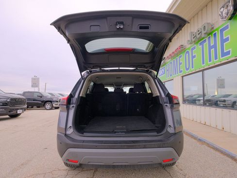 Used 2023 Nissan Rogue SV image 22