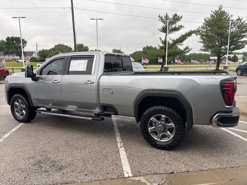 Used 2025 GMC Sierra 2500 SLT w/ SLT Convenience Package AWD/4WD image 19