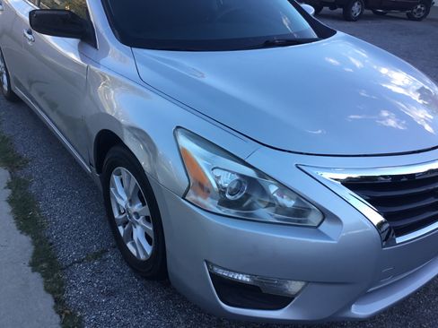 Used 2014 Nissan Altima 2.5 S w/ Sport Value Package image 4