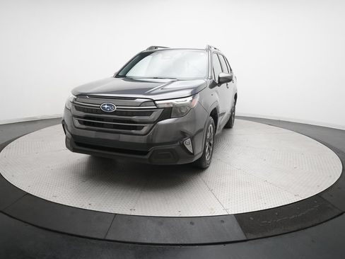 Used 2025 Subaru Forester Premium w/ Convenience Package #1 AWD/4WD image 12