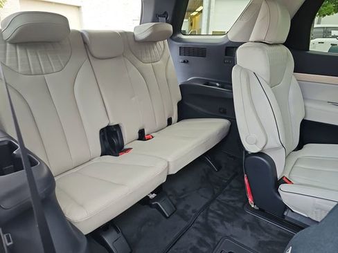 Used 2024 Hyundai Palisade Limited AWD/4WD image 12
