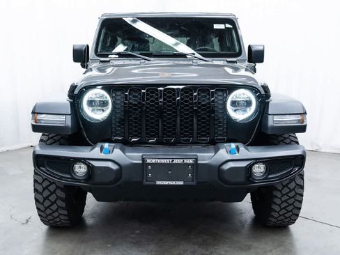 Used 2023 Jeep Wrangler Unlimited w/ Cold Weather Group AWD/4WD image 2