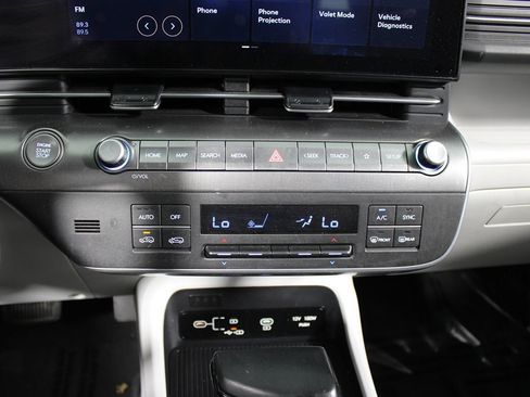 Used 2025 Hyundai Kona SEL FWD image 15