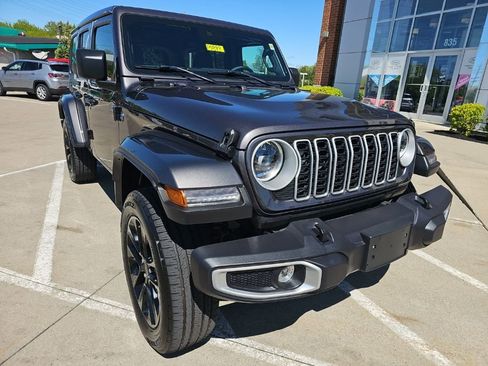 Certified 2025 Jeep Wrangler Unlimited Sahara w/ Safety Group AWD/4WD image 3