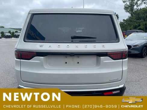 Used 2022 Jeep Wagoneer Series II RWD image 21