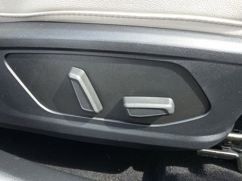 Certified 2024 Hyundai Tucson Limited FWD image 11