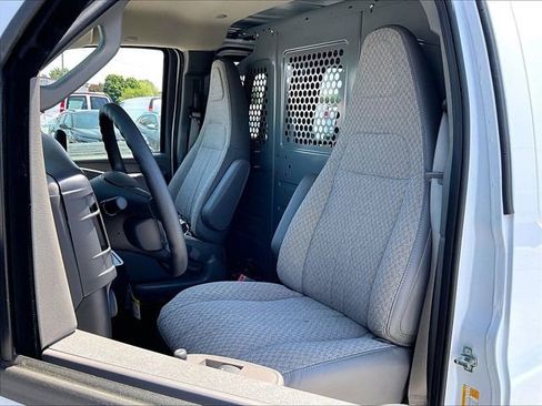 New 2025 Chevrolet Express 2500 w/ Enhanced Convenience Package RWD image 10