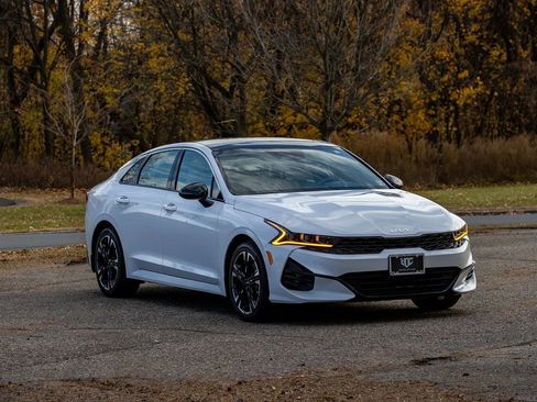 Used 2023 Kia K5 GT-Line image 2