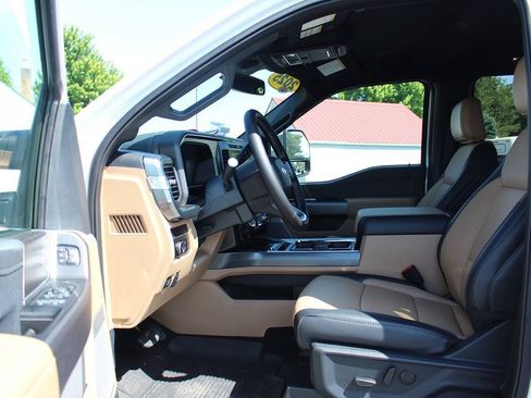 Used 2025 Ford F350 Lariat w/ Lariat Ultimate Package AWD/4WD image 8