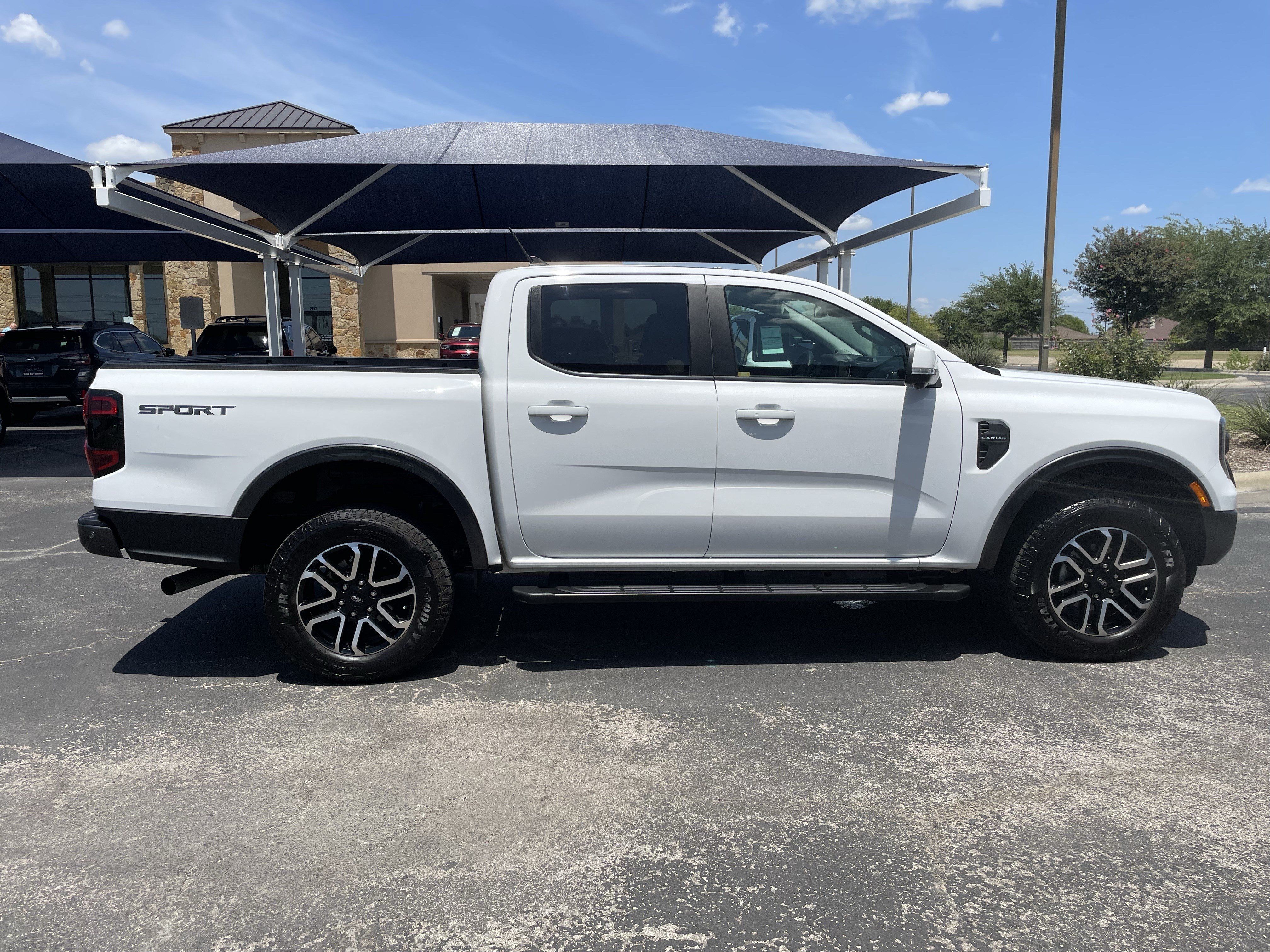 Used 2024 Ford Ranger Lariat w/ Trailer Tow Package RWD image 8
