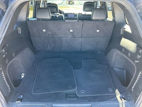 Used 2020 Jeep Grand Cherokee Limited w/ Premium Lighting Group image 30