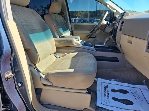 Used 2013 Nissan Titan SV w/ SV Premium Utility Pkg image 13