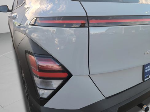 Used 2025 Hyundai Kona SEL image 9