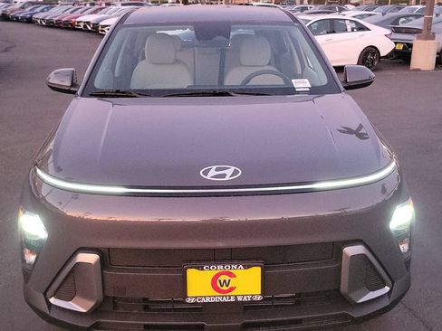 Used 2026 Hyundai Kona SE FWD image 2