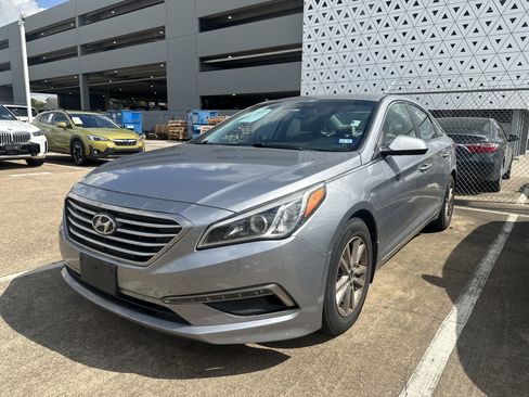Used 2015 Hyundai Sonata SE w/ Option Group 09 image 11