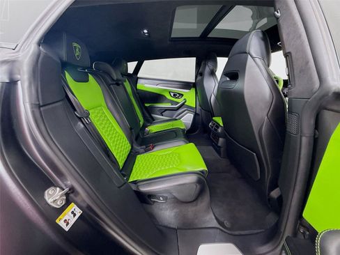 Used 2019 Lamborghini Urus AWD/4WD image 23