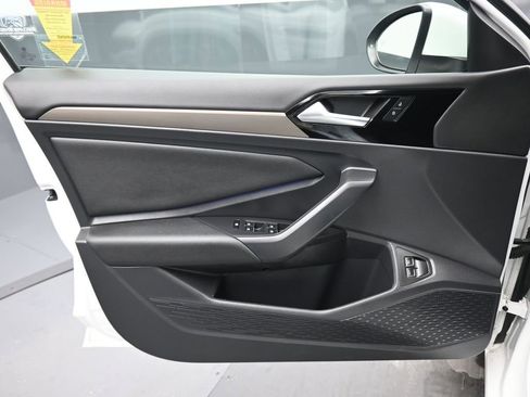 Used 2021 Volkswagen Jetta SEL Premium image 9