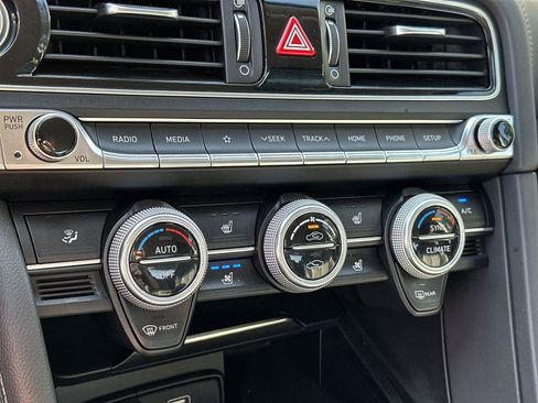 Used 2019 Genesis G70 2.0T Sport image 27