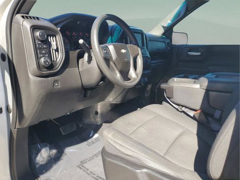 Used 2020 Chevrolet Silverado 1500 Custom w/ Custom Value Package AWD/4WD image 13