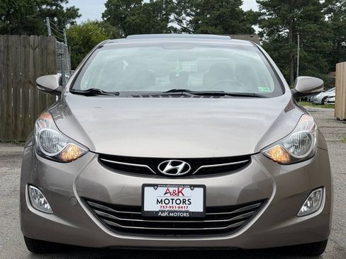Used 2012 Hyundai Elantra Limited w/ Technology Pkg 5 FWD image 3